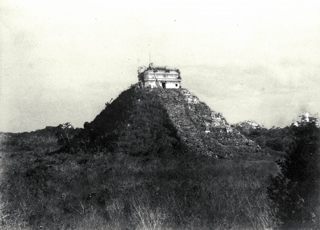ancient mayan pyramid
