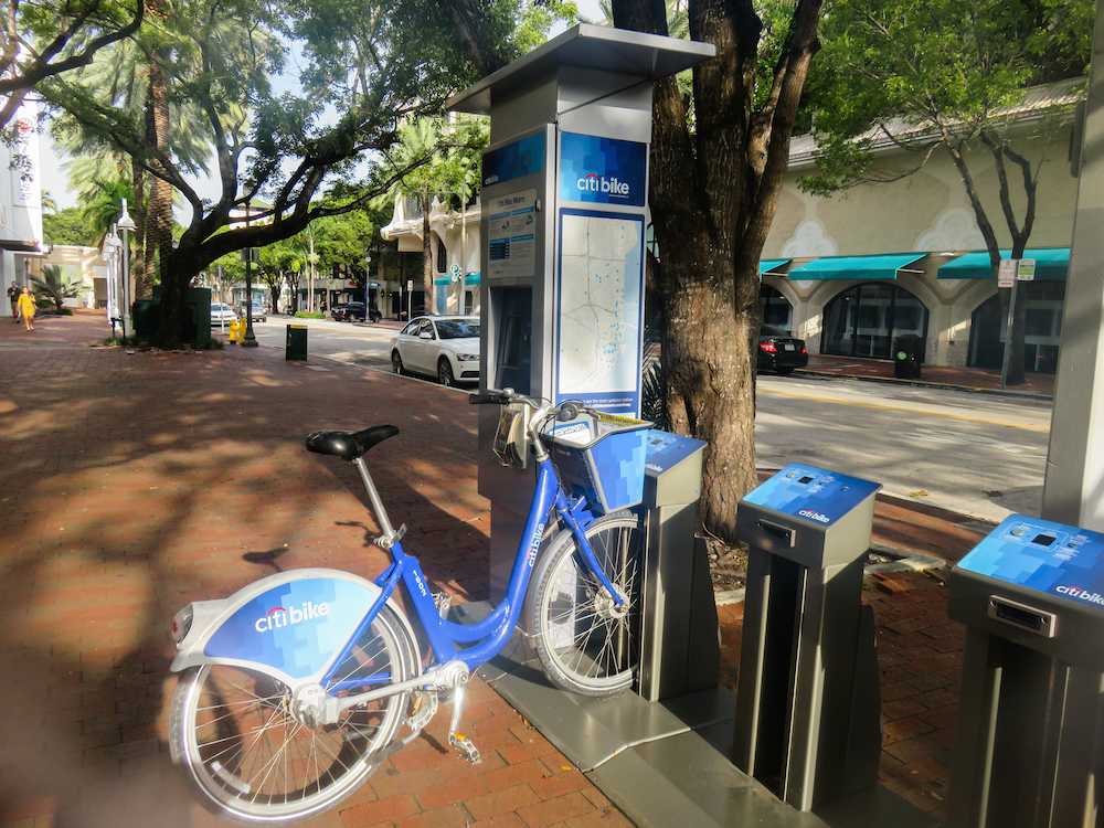Biking in Miami: how to rent where go | ActivityFan Blog