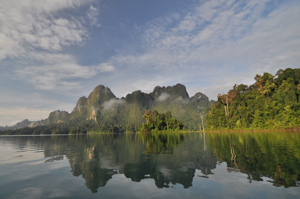 Khao Sok Lake