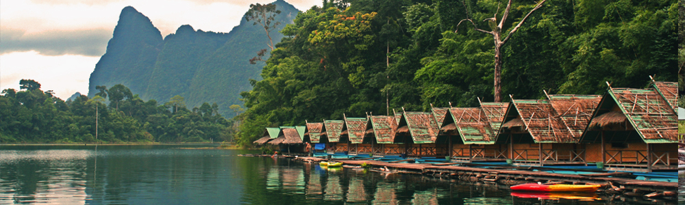 praiwan raft houses
